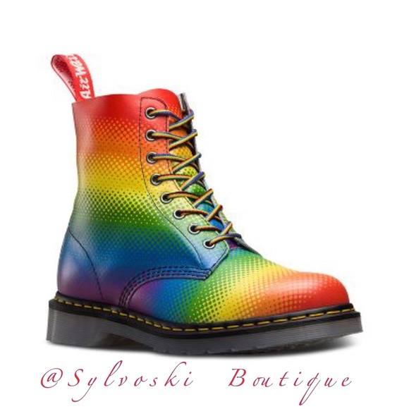 Dr. Martens Other - 🔥DR MARTENS RAINBOW PASCAL PRIDE UNISEX NWT